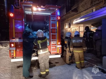 Семь человек едва не погибли при пожаре в сауне на Эльмаше