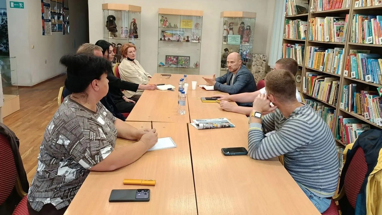 Прием граждан членами Общественной палаты Среднеуральска