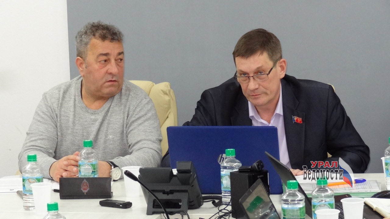 Олег Прудников и Вениамин Бикташев в Думе Среднеуральска