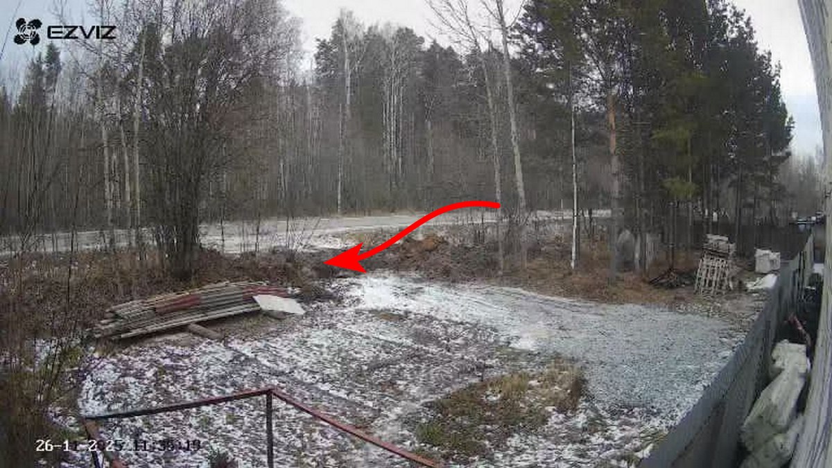 Ров вдоль дороги - смертельная ловушка для водителей на ледяной дороге