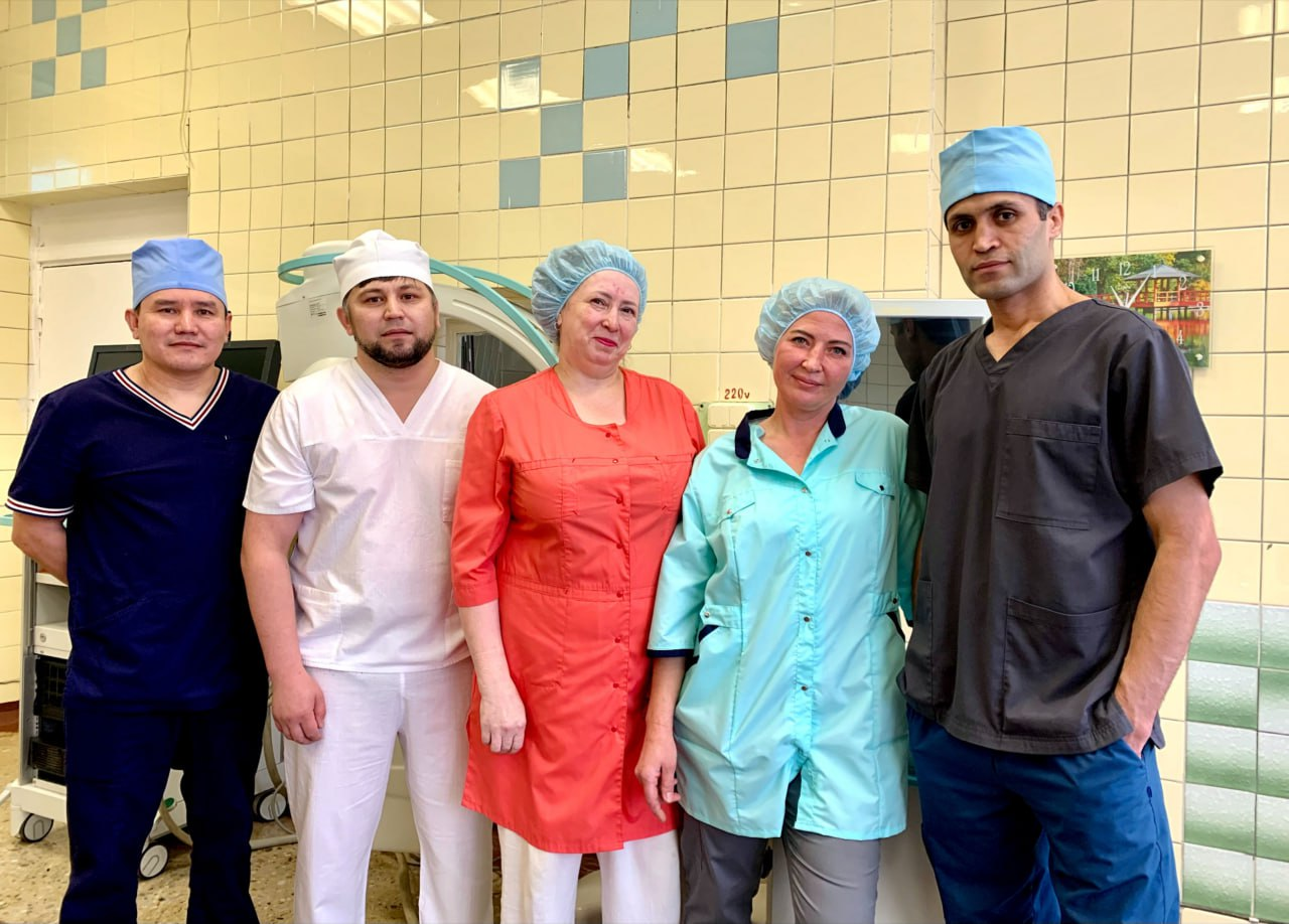 Мужчина выжил после падения с пятиметровой высоты 