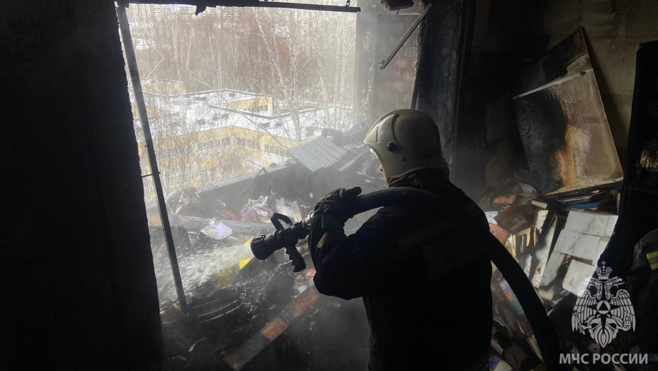 Пожар с хлопком произошел на Ломоносова