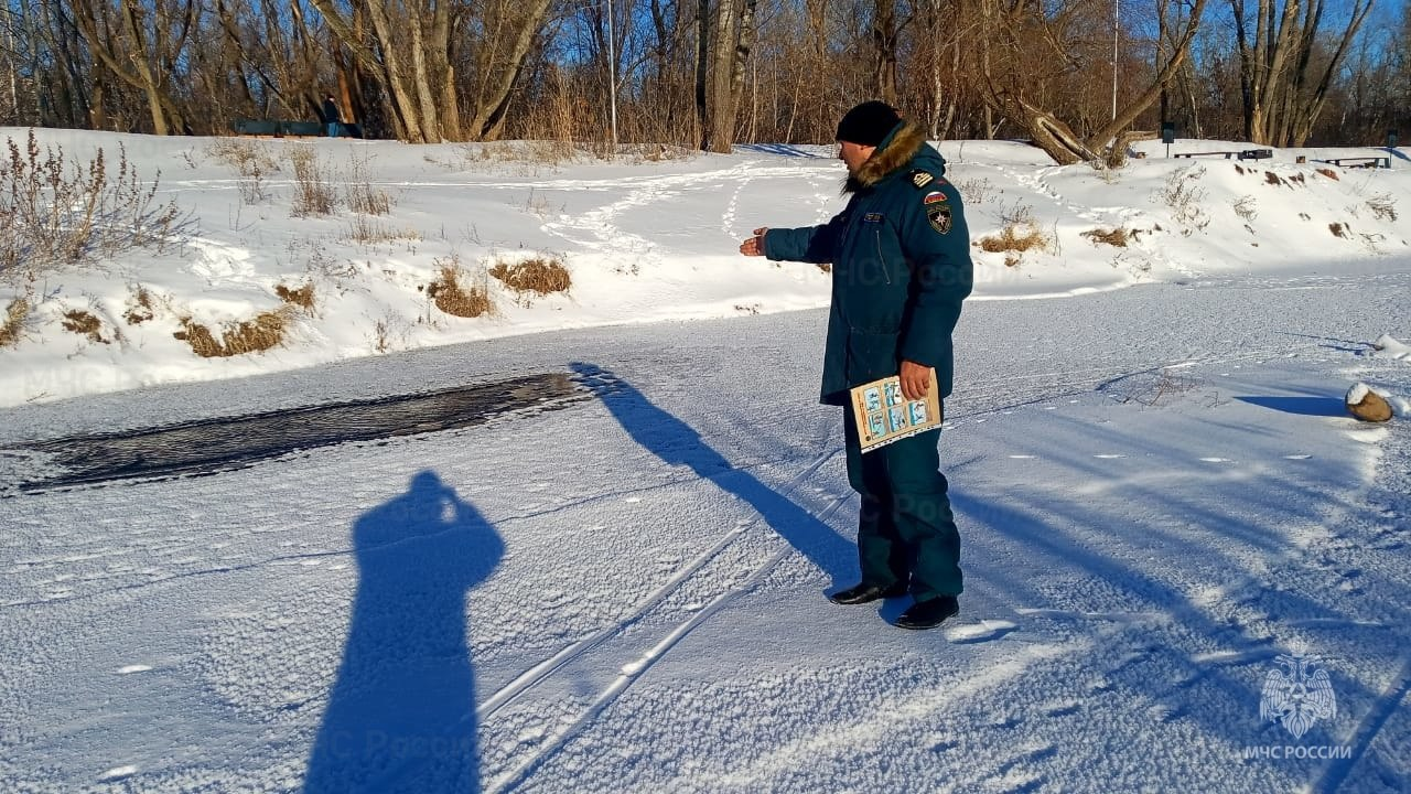 Какой лед безопасен для выхода — правила от МЧС