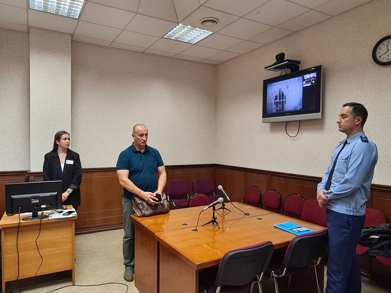 Суд оставил под стражей обвиняемого в избиении ученого РАН