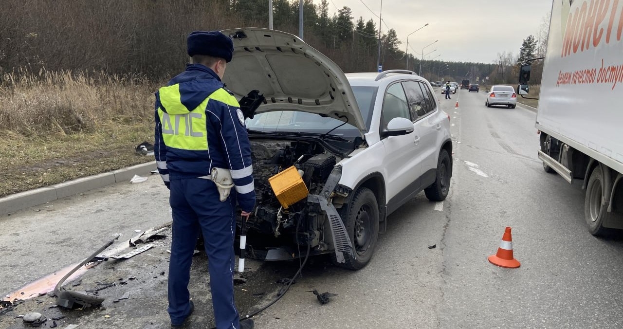 Три человека пострадали в ДТП с уснувшим за рулем водителем в Нижнем Тагиле