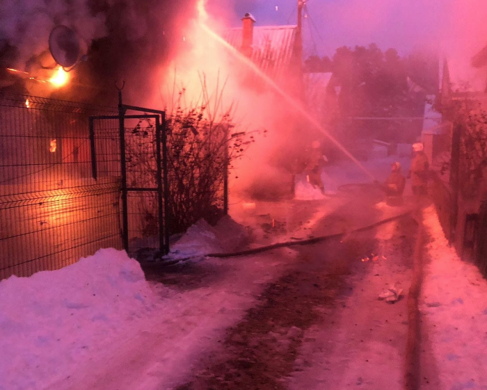 Погода в верхней пышме 2024. Пожар в верхней Пышме. Пожар в верхней Пышме сейчас. Пожар в верхней Пышме сегодня.