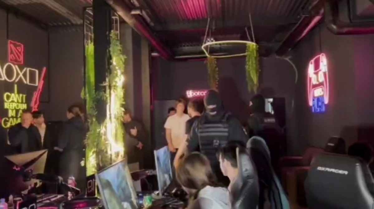 Подростков выгнали из компьютерных клубов Челябинска