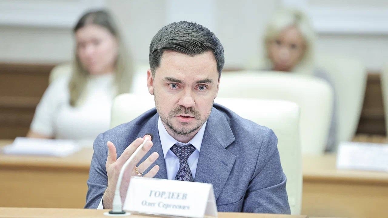 Роддом на Химмаше могут закрыть: депутат Гордеев требует ответа