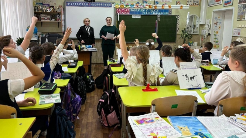 В Среднеуральске прошел урок молодого избирателя для школьников - ВЕДОМОСТИ Урал - Новости Екатеринбурга и Свердловской области сегодня
