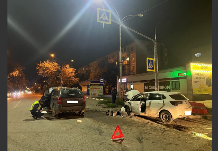 Три человека, в том числе ребенок, пострадали в ДТП в Каменске-Уральском - ВЕДОМОСТИ Урал - Новости Екатеринбурга и Свердловской области сегодня