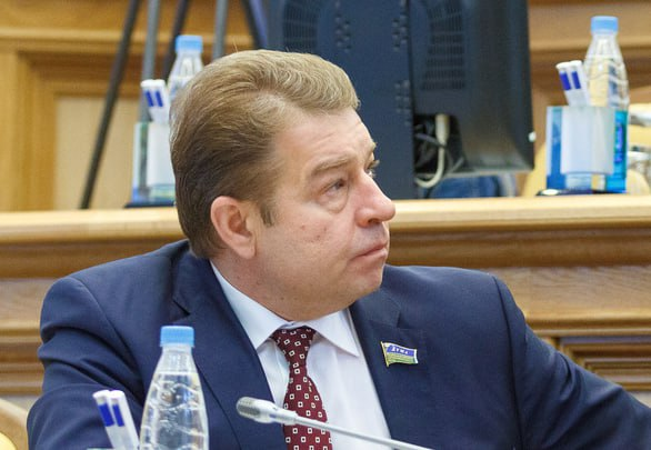 Единороссы ХМАО не спешат исключать депутата Андреева после его осуждения - ВЕДОМОСТИ Урал - Новости Екатеринбурга и Свердловской области сегодня