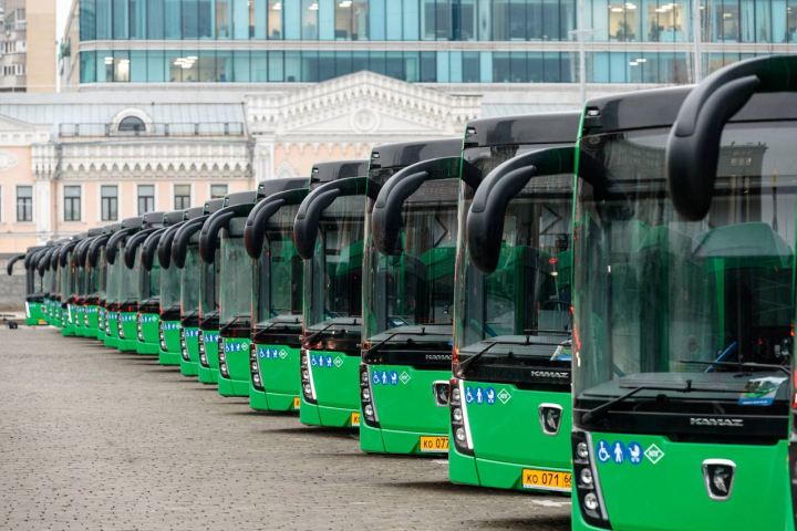 Екатеринбург закупает новые автобусы для улучшения транспортного обслуживания - ВЕДОМОСТИ Урал - Новости Екатеринбурга и Свердловской области сегодня