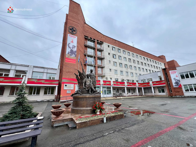 Свердловские врачи протянули руку помощи жителям Донбасса: госпиталь ветеранов принимает пациентов из Тельмановского района ДНР - Новости Свердловской области — последние события в Екатеринбурге и области