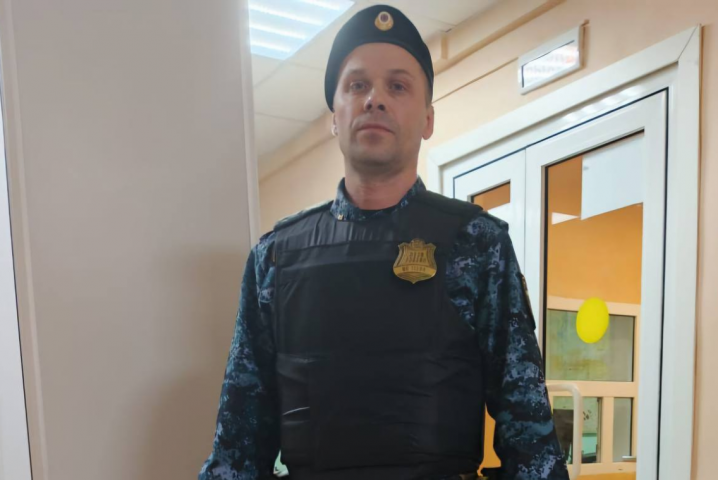 Герой дня: судебный пристав спас четверых человек от пожара в Асбесте - Новости Свердловской области — последние события в Екатеринбурге и области