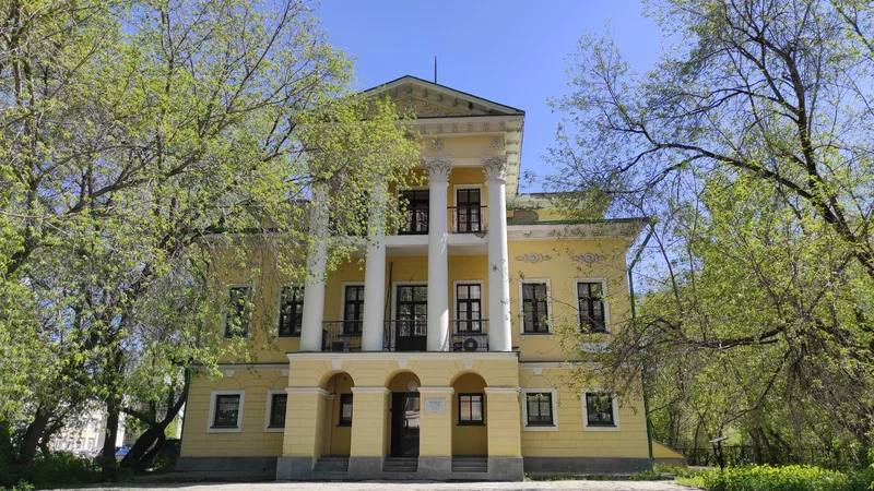 Госэкспертиза разрешила застройку сквера у дачи Малахова в Екатеринбурге, но мэрия выступает против - Новости Свердловской области — последние события в Екатеринбурге и области