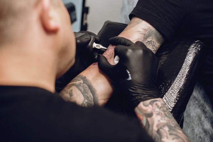 Это же на всю жизнь: как татуировки влияют на трудоустройство - ВЕДОМОСТИ Урал - Новости Екатеринбурга и Свердловской области сегодня