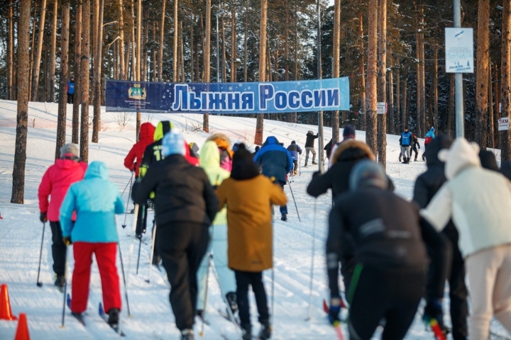 Бесплатный транспорт, незабываемые эмоции и лыжи: массовый забег в честь юбилея Победы пройдет в субботу - ВЕДОМОСТИ Урал - Новости Екатеринбурга и Свердловской области сегодня