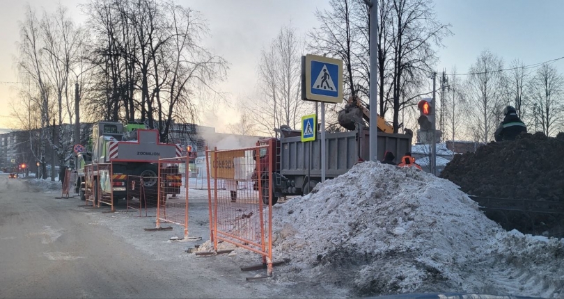 Авария на теплосетях в Лесном оставила ряд жилых домов без отопления - ВЕДОМОСТИ Урал - Новости Екатеринбурга и Свердловской области сегодня