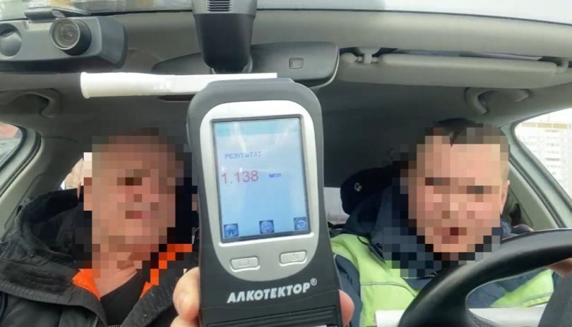 Пьяный водитель микроавтобуса задержан в Свердловской области благодаря бдительности граждан - ВЕДОМОСТИ Урал - Новости Екатеринбурга и Свердловской области сегодня