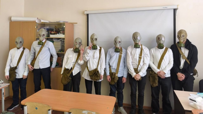 Уроки безопасности: в Ленинском районе Екатеринбурга школьники изучили основы гражданской обороны - ВЕДОМОСТИ Урал - Новости Екатеринбурга и Свердловской области сегодня
