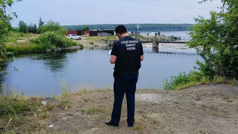 Несчастье на отдыхе: 12-летняя девочка утонула на водоёме в Рефтинском - ВЕДОМОСТИ Урал - Новости Екатеринбурга и Свердловской области сегодня