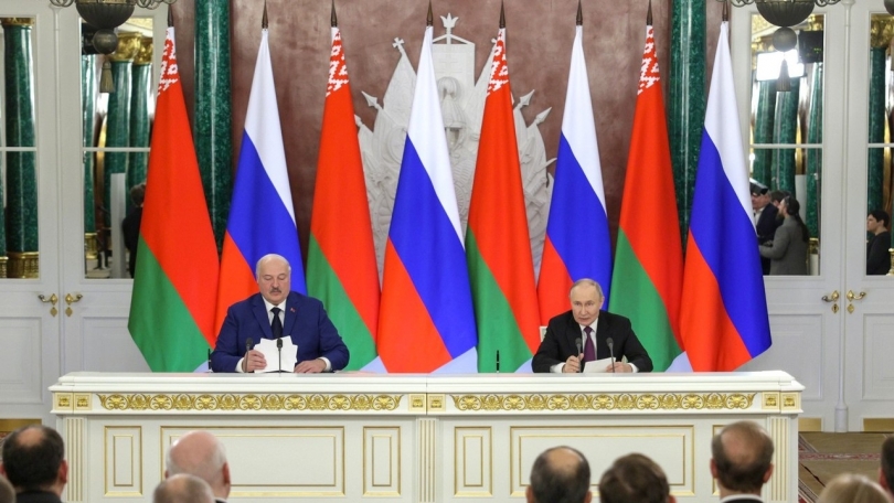  Переговоры о мире: ключевые моменты встречи Путина и Лукашенко - ВЕДОМОСТИ Урал - Новости Екатеринбурга и Свердловской области сегодня